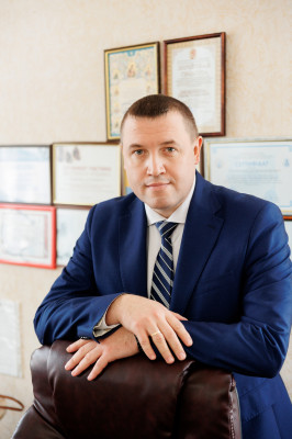 Главный врач Перепелица Сергей Валерьевич Главный врач Перепелица Сергей Валерьевич.